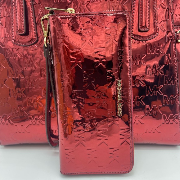 MICHAEL KORS Voyager Lg Metallic Logo Debossed EW Tote & Jet Set Lg Logo Wallet - Picture 4 of 16